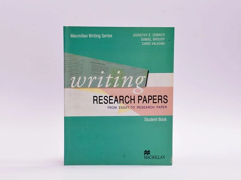 کتاب رایتینگ ریسرچ پیپرز | Writing Research Papers - 2
