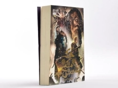 کتاب جنگ ملکه سرخ 1 ( شاهزاده احمق ها) - 3