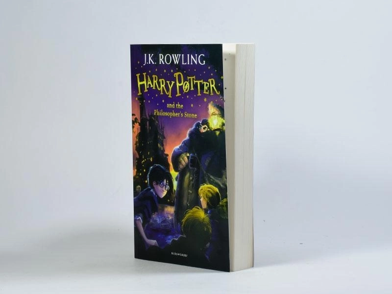 کتاب Harry Potter and the Philsophers stone | هری پاتر و سنگ جادو - 3